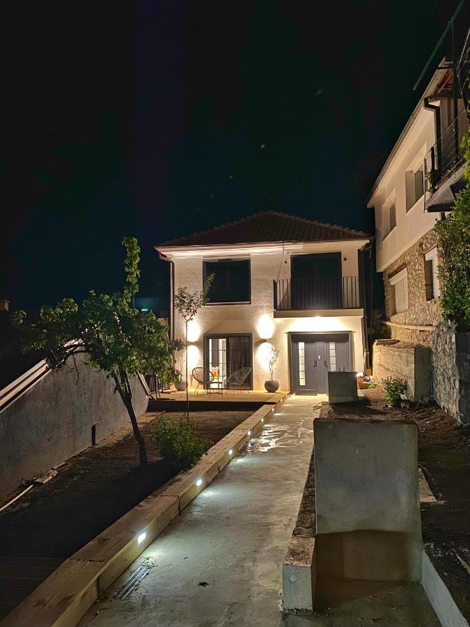 Wild Pear Old Town Boutique Accommodation 오흐리드 외부 사진