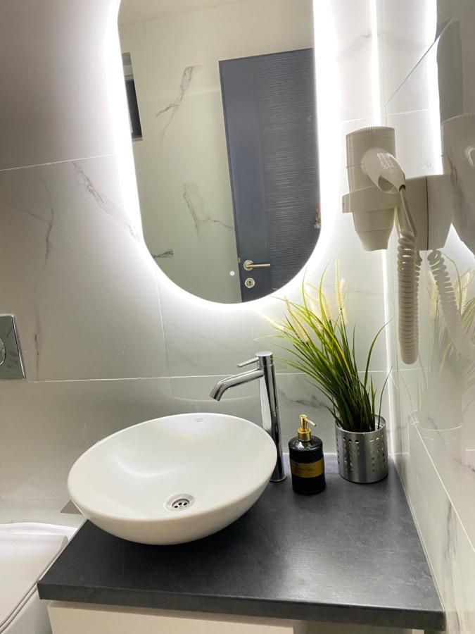 Wild Pear Old Town Boutique Accommodation 오흐리드 외부 사진